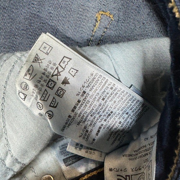Levis Womens Jeans 712 Slim Mid Rise Stretch Denim 38x31 Dark Wash Tapered - Picture 11 of 12